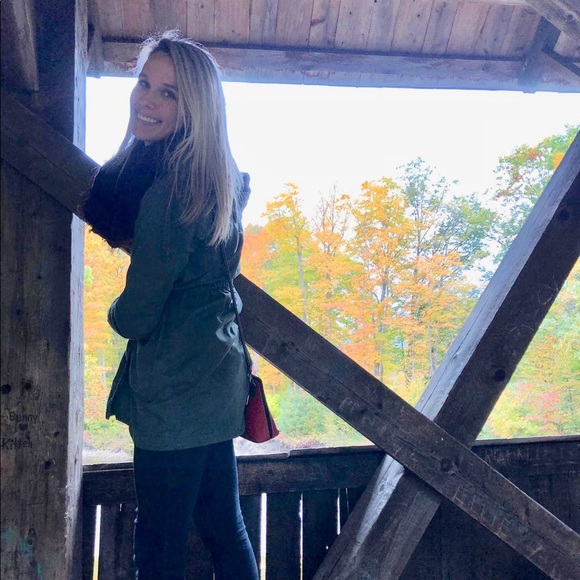 Meet your Posher, Rachael - Picture 1 of 1